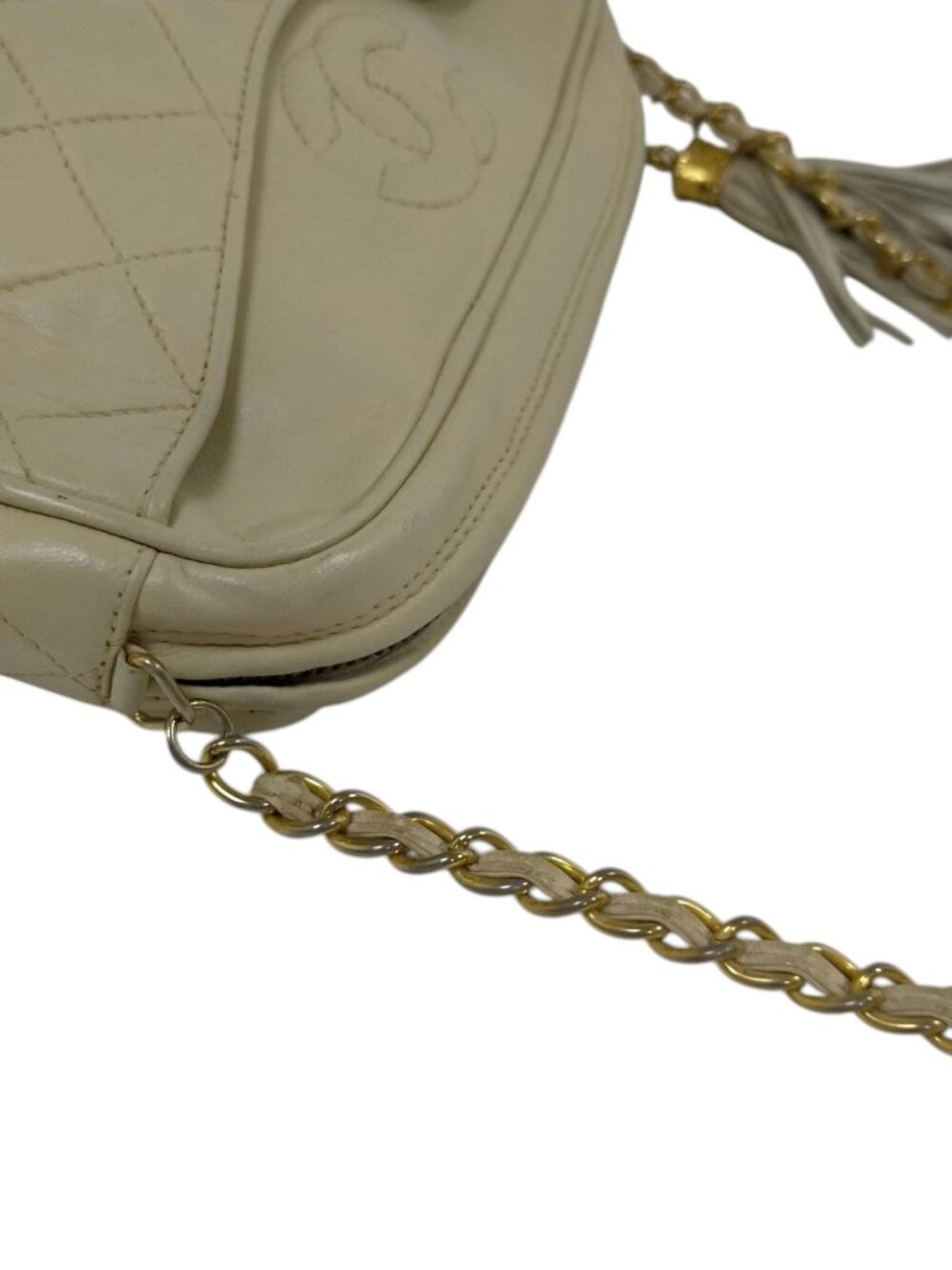 544746CR T6 Chanel Crossbody Bag White Lambskin - Picture 6 of 13